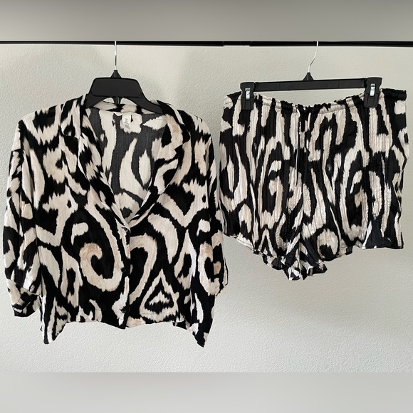 H&M Oversized Resort Shirt and Satin Shorts Set - Size L - Picture 1 of 9
